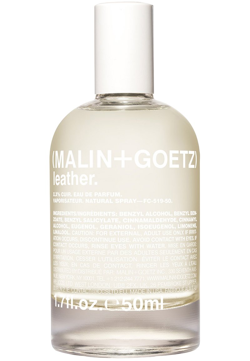 Runde Glasflasche des (MALIN + GOETZ) Lederduftes. Klare Flüssigkeit, weißer Deckel, auffälliges weißes Etikett mit Produktdetails.