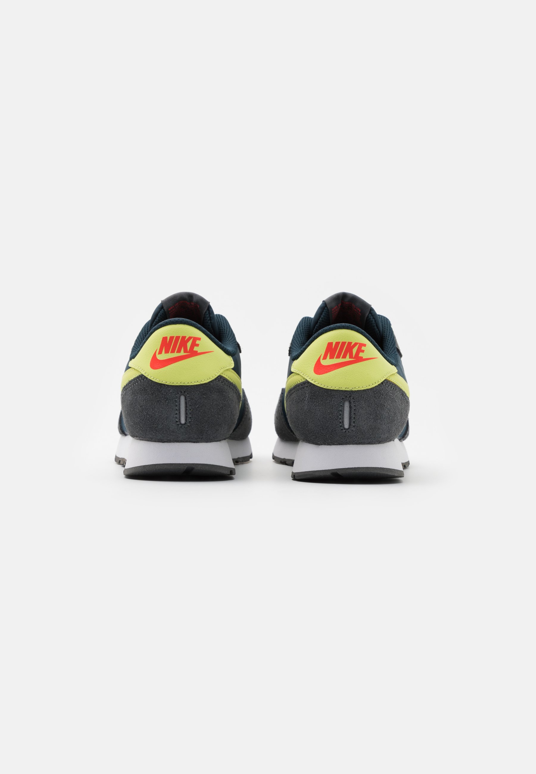 Nike Sportswear VALIANT UNISEX - Zapatillas - deep ocean/limelight/iron  grey/bright crimson/azul - Zalando.es