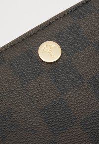 JOOP! PIAZZA EDITION MELETE PURSE - Peněženka - white