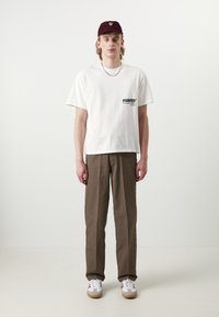 Pompeii BOXY TEE - Print T-shirt - off-white