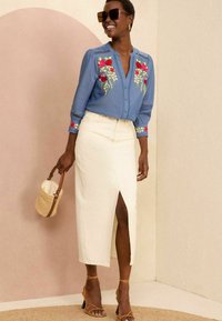 Love & Roses V NECK 3/4 SLEEVE BUTTON THROUGH REGULAR FIT - Blus - blue tencel embroidery