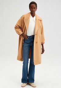 Touché Privé DOUBLE BREASTED  - Trenčkot - beige