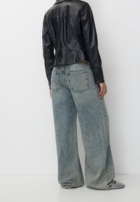 PULL&BEAR Kurtka ze skóry ekologicznej