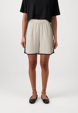 VMNADIA - Shorts - birch