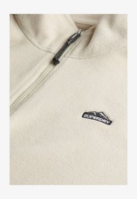 No seleccionado, pelican beige