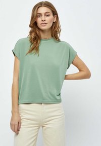 Minus MIFRIKKA CAP SLEEVE T-SHIRT. - Pamata T-krekls - basil green