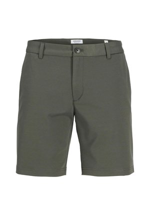 Olivenfarbene Shorts aus weichem Stoff, mit einer Frontknopfschließe, Gürtelschlaufen und einem klassischen Schnitt. Glatte Textur mit klaren Linien.