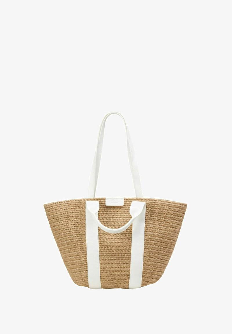 Borsa tote in paglia intrecciata di colore beige con manici in cotone bianchi, caratterizzata da un ampio design aperto e un fondo piatto per la stabilità.