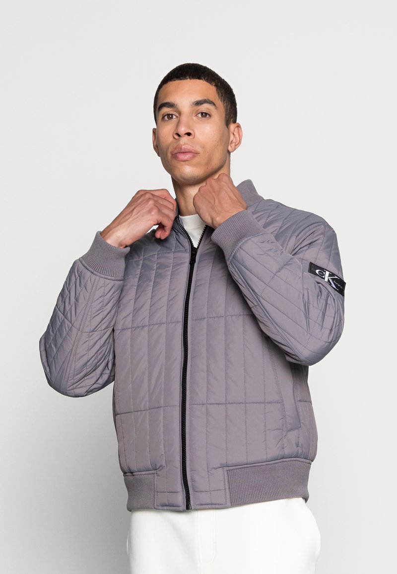 Herren Leichte Jacken | Calvin Klein Jeans LINER JACKET Bomberjacke fossil grey/dunkelgrau-meliert - TS44151 Herren Leichte Jacken | Calvin Klein Jeans LINER JACKET Bomberjacke fossil grey/dunkelgrau-meliert - TS44151