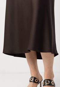 Lindex MARIA - A-linjekjol - dark brown