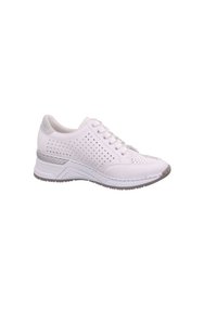 Baskets blanches de sport avec côtés perforés, design à lacets, semelle amortie et accents gris au talon et aux orteils, vues de profil.