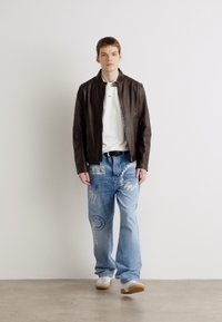 Thumbnail Image 2