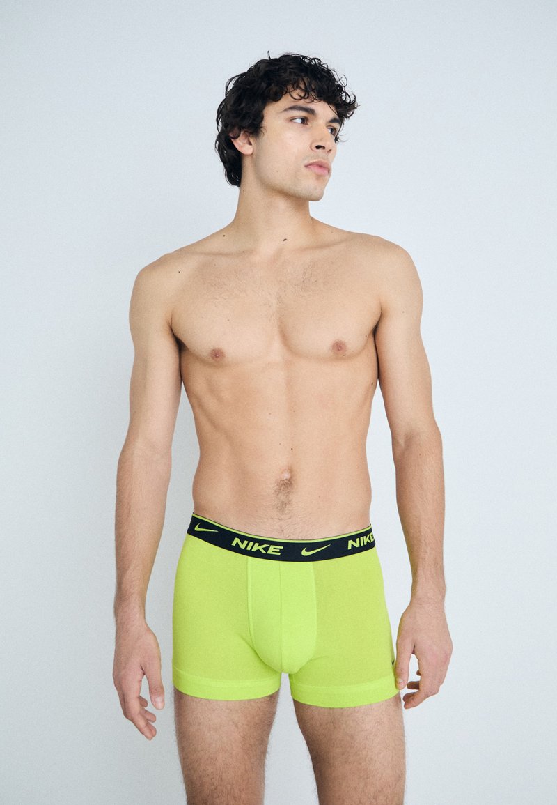 Nike Underwear TRUNK 3 PACK - Calzoncillos - cyber/solid grey/dark pony