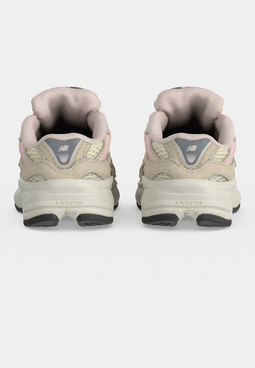 New Balance 2010 UNISEX - Baby shoes - turtledove/shell pink — foto 4