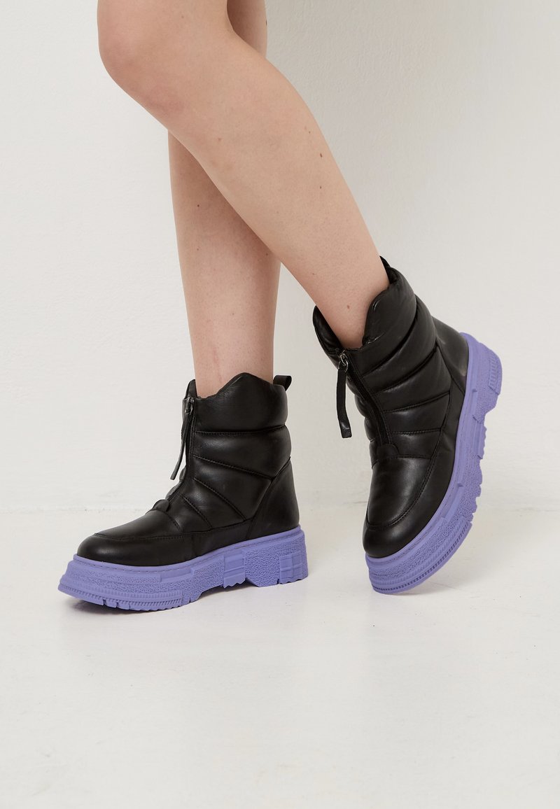 Cesare Gaspari Zimní obuv - black/lilac