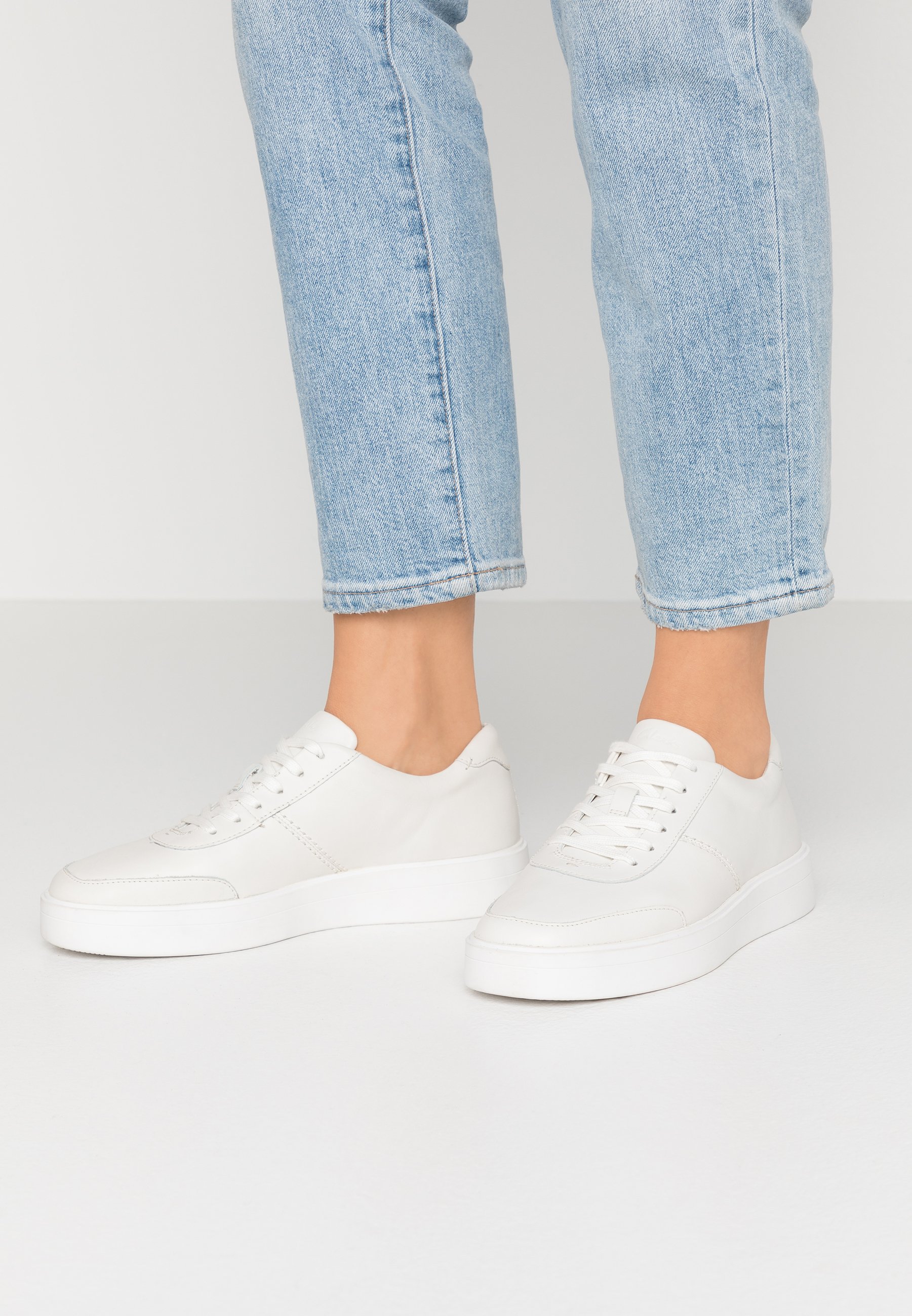 Clarks HERO WALK Joggesko white Zalando.no Clarks HERO WALK Joggesko white Zalando.no