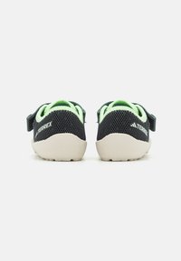 Adidas Terrex CAPTAIN TOEY UNISEX - Sandalias de senderismo - silver green/carbon/green spark