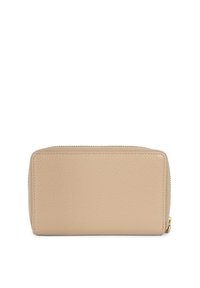 Portafoglio in pelle beige con superficie testurizzata, forma rettangolare e chiusura con zip dorata. Nessun logo o decorazione visibile.
