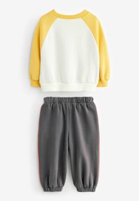 Next JOGGERS SET - REGULAR FIT - Træningssæt - yellow