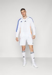 adidas Performance TIRO24 TRAINING SHORT - Spordišortsid - white/lucid blue/app solar red