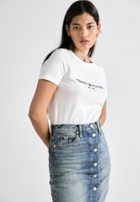 Tommy Hilfiger MIDI STRAIGHT SKIRT - Džinsa auduma svārki - blue denim