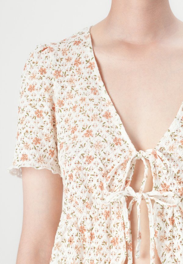 OBJGIGI - Blouse - cloud dancer4