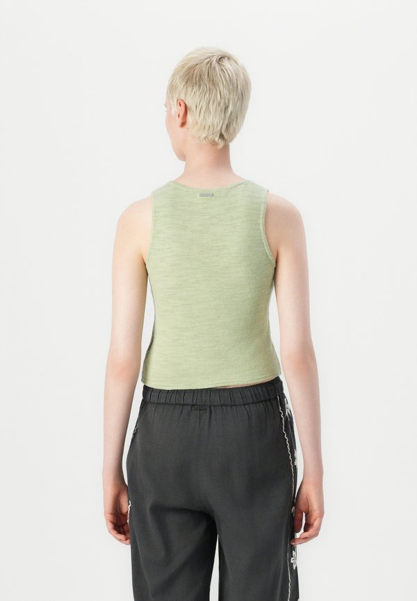 BREN - Waistcoat - pistachio3