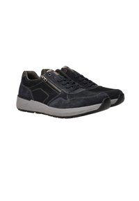 Sneaker in suede blu navy con accenti grigi, dotate di una cerniera laterale, superficie testurizzata e suola ammortizzata per il comfort. Design con lacci.