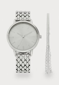 Unselected, silver-coloured