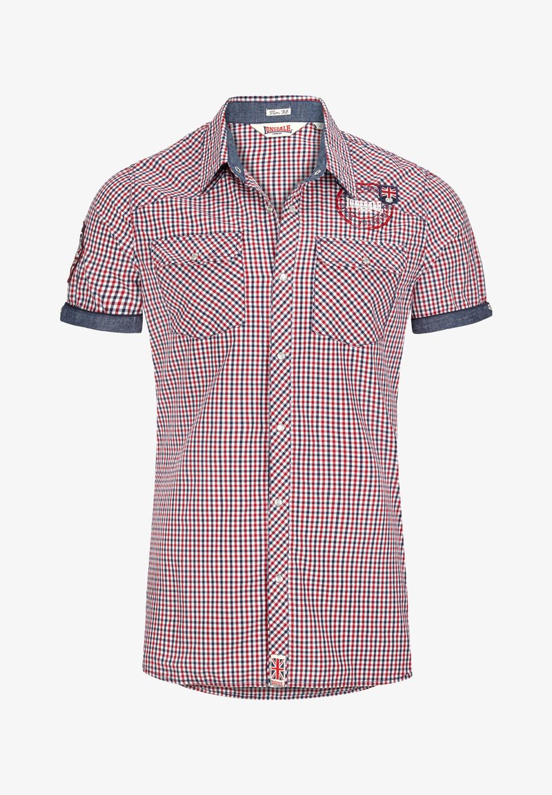 Korte mouwen geruit overhemd in rood en blauw met een denim kraag, twee frontzakken en een logo patch op de schouder.