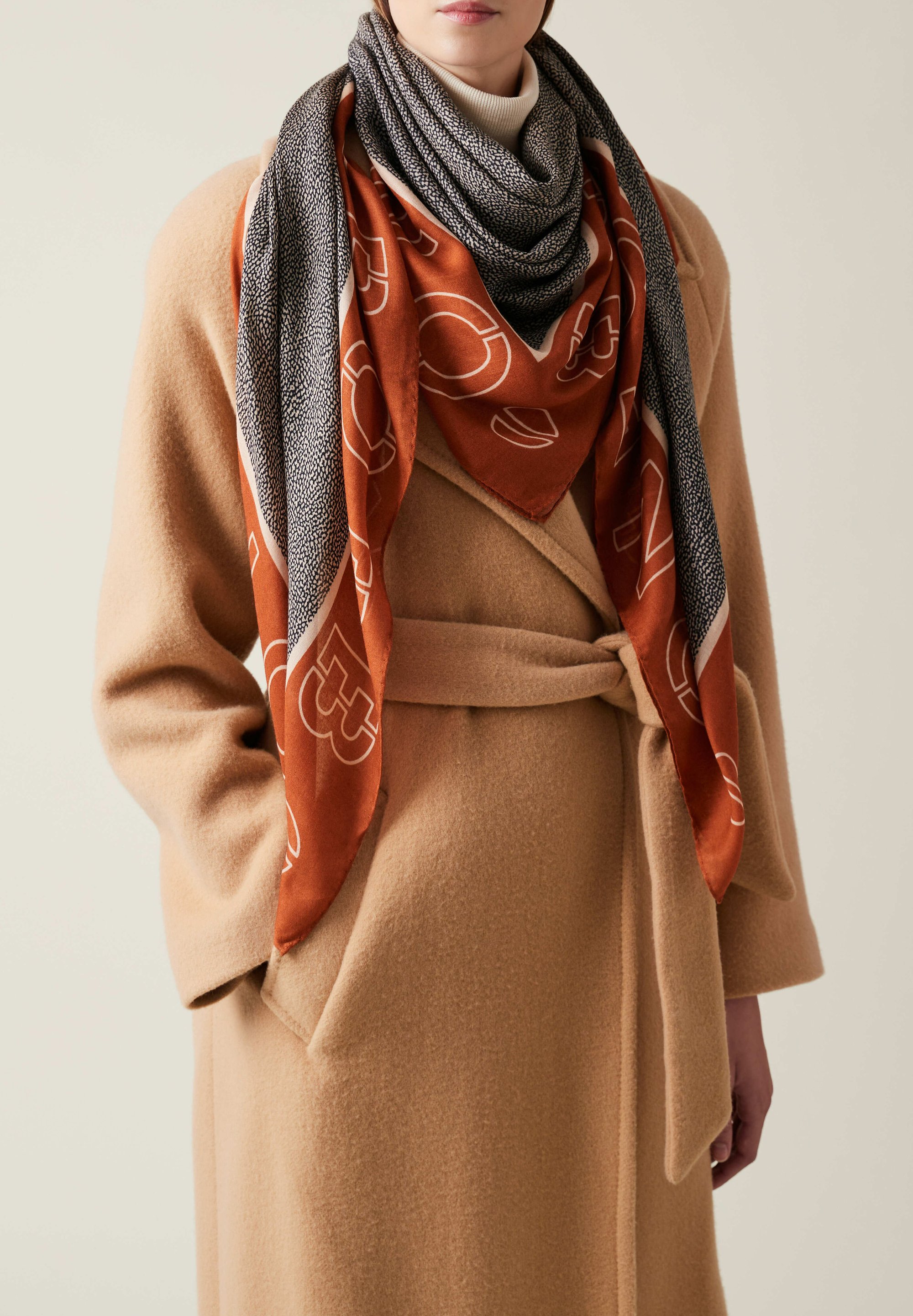 Sciarpa Foulard Borbonese 2021 Borbonese Foulard 2021 Prezzo