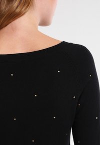 mint&berry Pullover - black