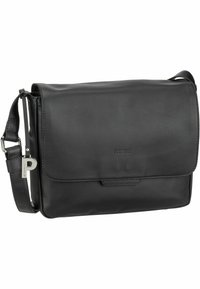 Borsa a tracolla nera in pelle con chiusura a pattina, tracolla regolabile e dettagli in metallo argentato con la lettera "P". Texture liscia.
