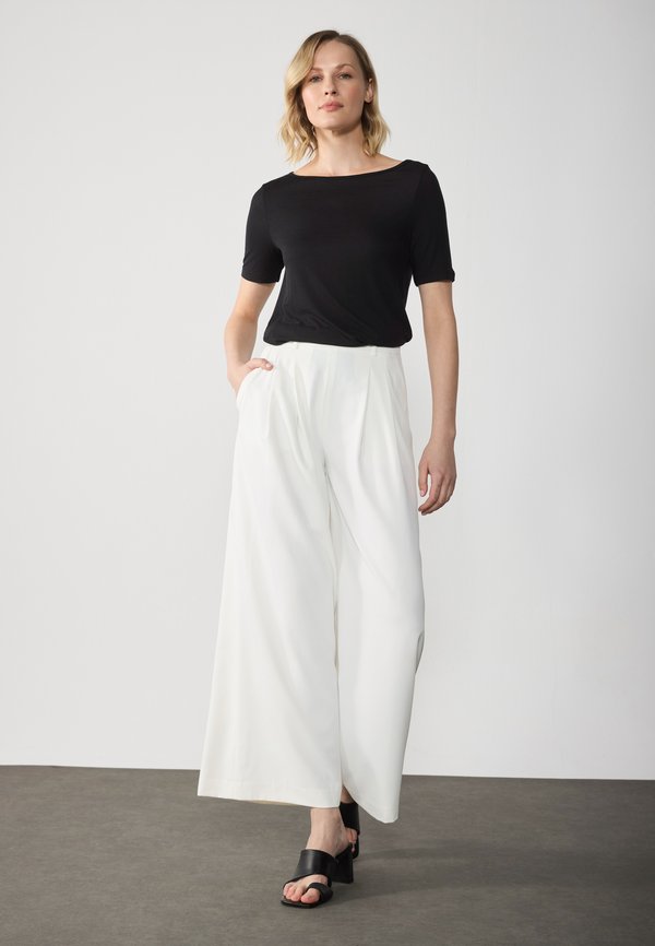 BOATNECK T SHIRT IN MICRO MODAL MIX - Basic T-shirt3