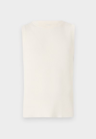 Beždžionė balta ribota palaidinė be rankovių su apvalia iškirpte, pasižyminti lygia tekstūra ir prigludusia forma, tinkama kasdieniam dėvėjimui.