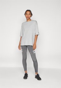 Champion ICONS OVERSIZE CREWNECK  - T-shirt con stampa - grey