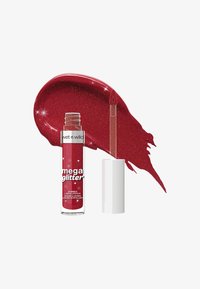 Rouge à lèvres liquide pailleté rouge dans un tube transparent avec un capuchon et un applicateur blancs, accompagné d'un échantillon pailleté rouge.