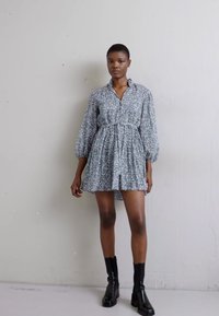 Maje RILANAISE - Φόρεμα ημέρας - noir/blanc