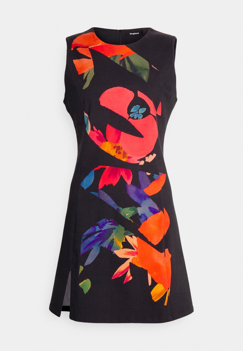 Schwarzes Kleid mit ärmellosem Design, das ein farbenfrohes Blumenmuster in Rot, Orange, Grün und Blau aufweist. Seitlicher Schlitz am Saum.