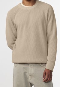 NN.07 Sweter