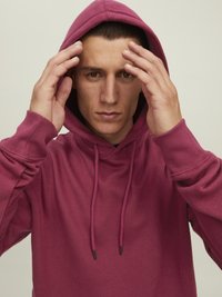 Felpa bordeaux con cappuccio a coulisse, caratterizzata da polsini a coste. Tessuto di cotone morbido con una superficie liscia, progettata per una vestibilità casual.