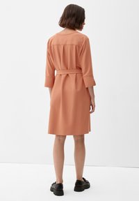 s.Oliver BLACK LABEL Jurk - bernstein