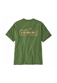 Patagonia M'S UNITY FITZ RESPONSIBILI-TEE - Camiseta estampada - terrain green