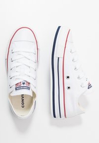 Converse CHUCK TAYLOR ALL STAR PLATFORM  - Zapatillas - white/midnght navy/garnet
