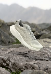 Επιλέχθηκε, calacatta/soapstone