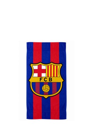 Niebiesko-czerwony ręcznik w paski z dużym herbem klubu piłkarskiego FC Barcelona na środku.