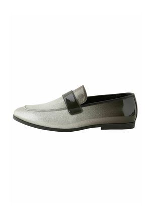 Next REGULAR FIT czarny