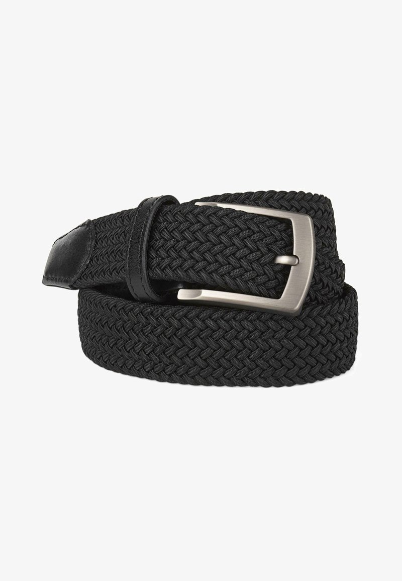 Cinturón tejido negro de textil, con hebilla de metal plateado mate y un sujetador de cuero negro. El diseño resalta un aspecto flexible y texturizado.