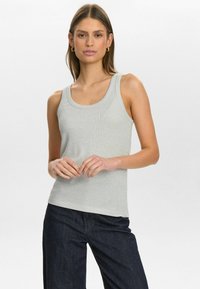 Unselected, silver