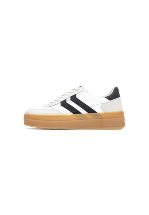 SNEAKER - Zapatillas - white